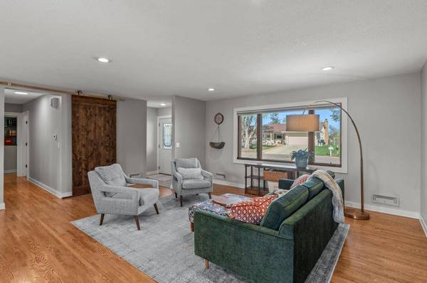 14275 Garland AVE, Apple Valley, MN 55124