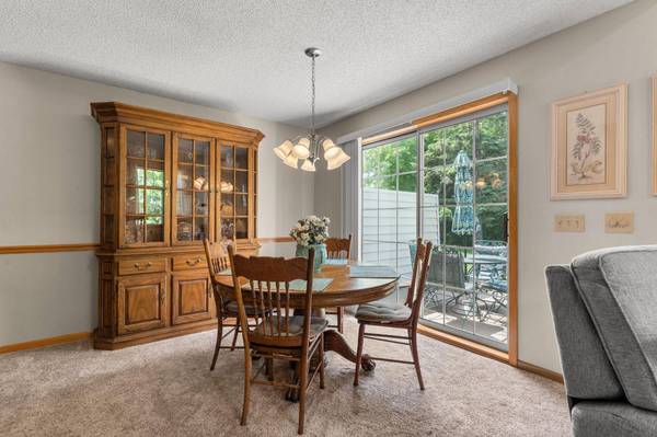 12761 Edgewater PATH, Apple Valley, MN 55124
