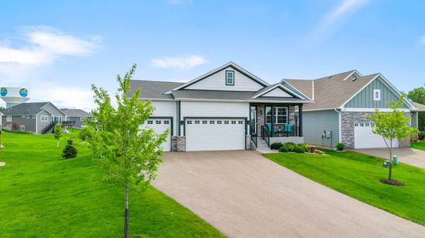 17960 Granite CT, Lakeville, MN 55044