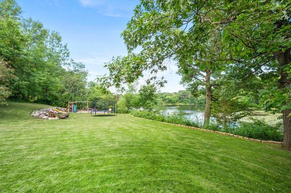4806 Shevlin CT, Eagan, MN 55122