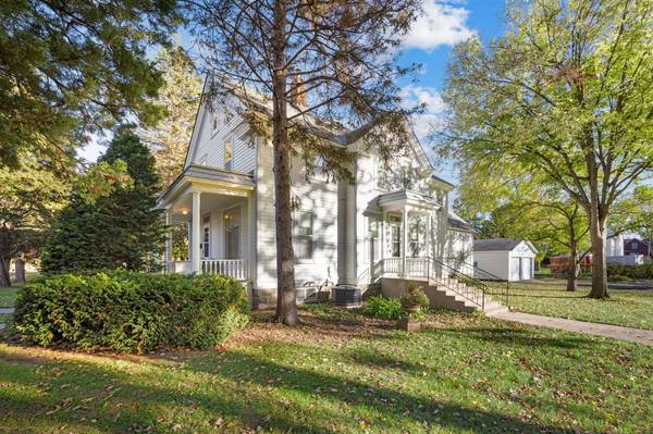 221 8th ST W, Hastings, MN 55033