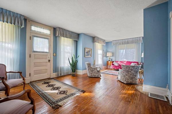 221 8th ST W, Hastings, MN 55033
