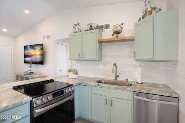 17849 N 35TH Place, Phoenix, AZ 85032