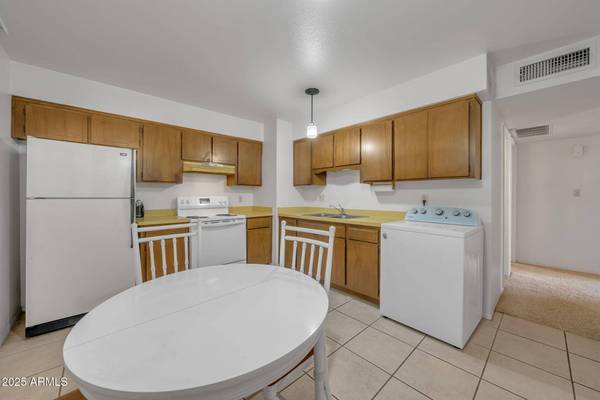 405 W RIVIERA Drive, Tempe, AZ 85282