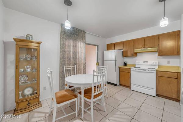 405 W RIVIERA Drive, Tempe, AZ 85282