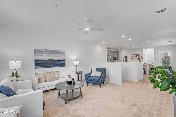 1727 E CHELSEA Lane, Gilbert, AZ 85295