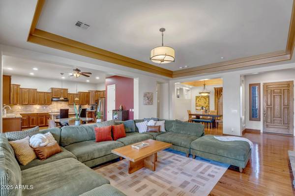 2103 E CANYON Place, Chandler, AZ 85249