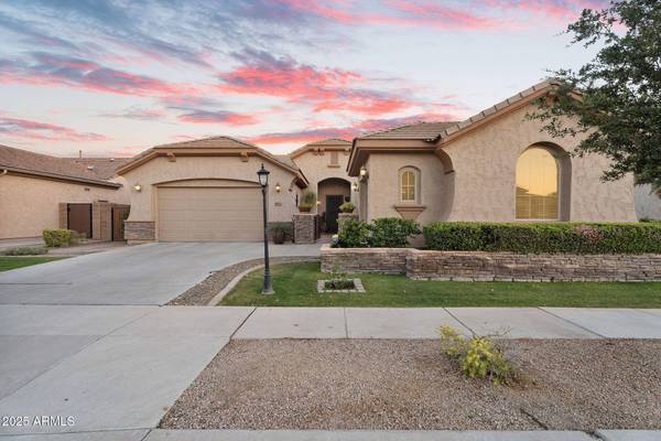 2103 E CANYON Place, Chandler, AZ 85249