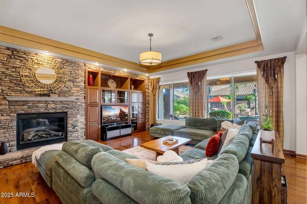 2103 E CANYON Place, Chandler, AZ 85249