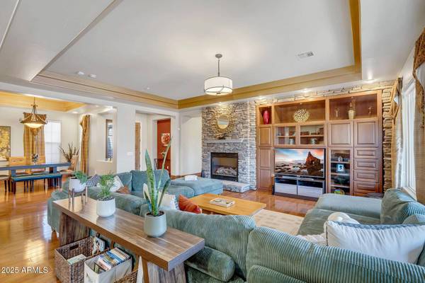 2103 E CANYON Place, Chandler, AZ 85249