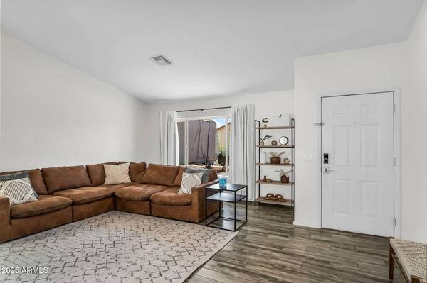 1320 E SCOTT Avenue, Gilbert, AZ 85234