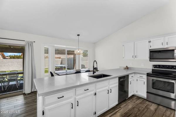 1320 E SCOTT Avenue, Gilbert, AZ 85234