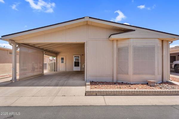 6461 S OAKMONT Drive, Chandler, AZ 85249