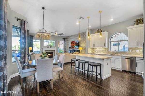 4623 S OLEANDER Drive, Chandler, AZ 85248