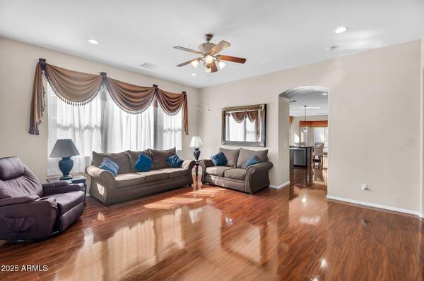 11528 E SEBRING Avenue, Mesa, AZ 85212