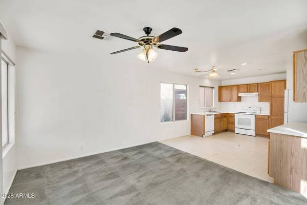 2905 E GLENHAVEN Drive, Phoenix, AZ 85048