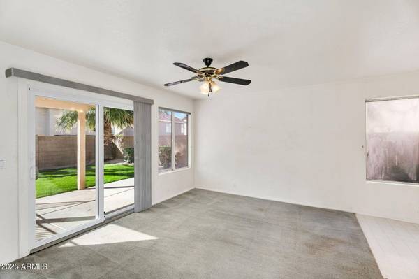 2905 E GLENHAVEN Drive, Phoenix, AZ 85048