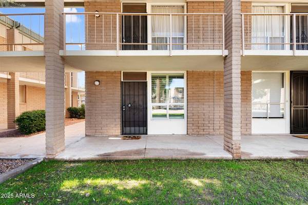 3737 E TURNEY Avenue #120, Phoenix, AZ 85018