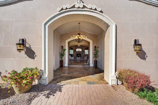 504 W HARMONY Place, Chandler, AZ 85248