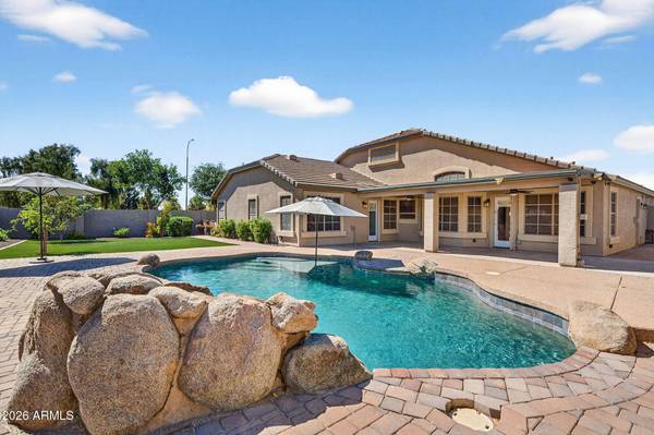 709 E PRESCOTT Drive, Chandler, AZ 85249