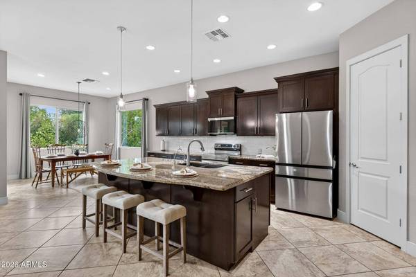 5182 S EMERALD Place, Chandler, AZ 85249