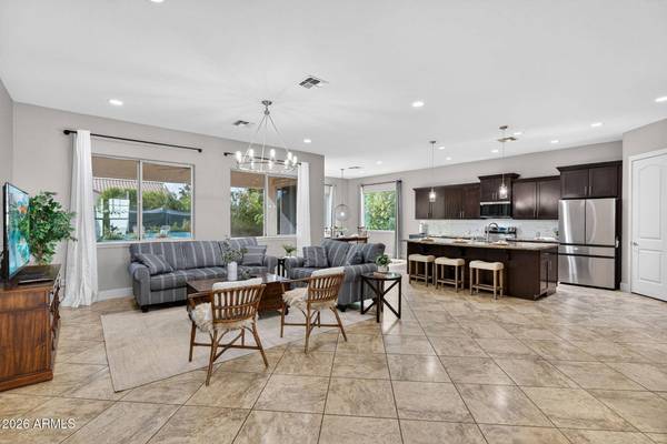 5182 S EMERALD Place, Chandler, AZ 85249