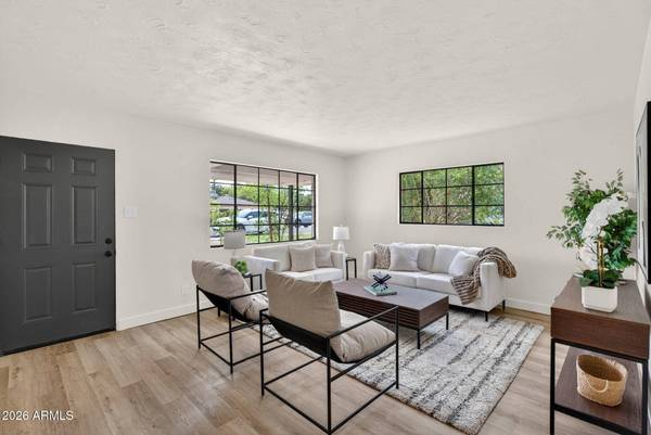 1324 E HALL Street, Tempe, AZ 85281