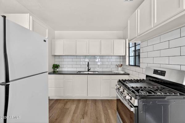 1324 E HALL Street, Tempe, AZ 85281