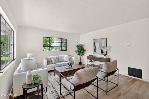 1324 E HALL Street, Tempe, AZ 85281