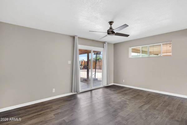 1707 N 42ND Street, Phoenix, AZ 85008