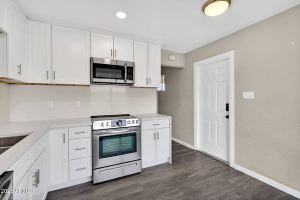1707 N 42ND Street, Phoenix, AZ 85008