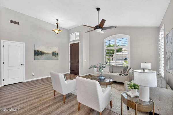 2541 E SILVERWOOD Drive, Phoenix, AZ 85048