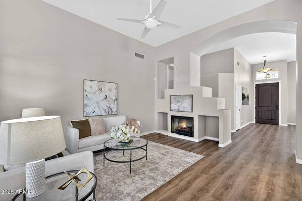2541 E SILVERWOOD Drive, Phoenix, AZ 85048
