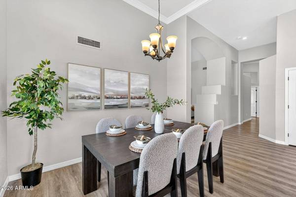 2541 E SILVERWOOD Drive, Phoenix, AZ 85048