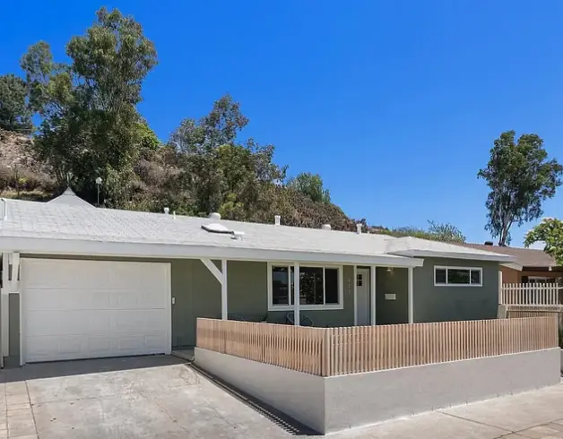 477 Meadowbrook Dr, San Diego, CA 92114