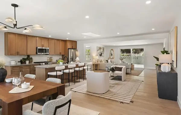 477 Meadowbrook Dr, San Diego, CA 92114