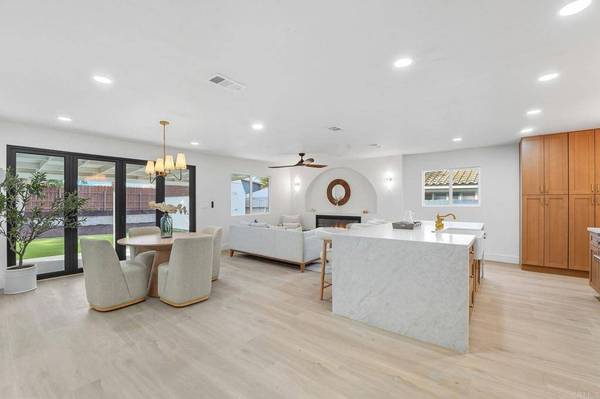 206 E Emerson ST, Chula Vista, CA 91911