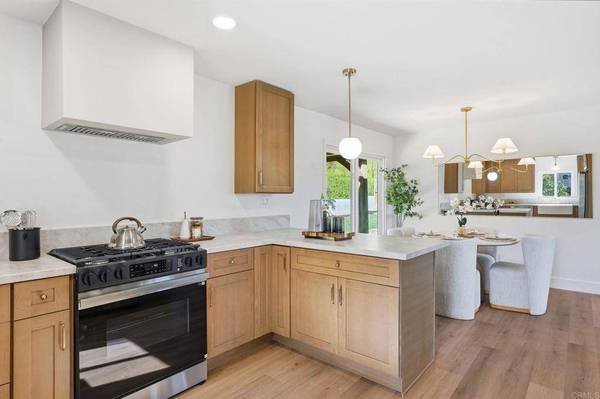 2615 Lancelot DR, Oceanside, CA 92054