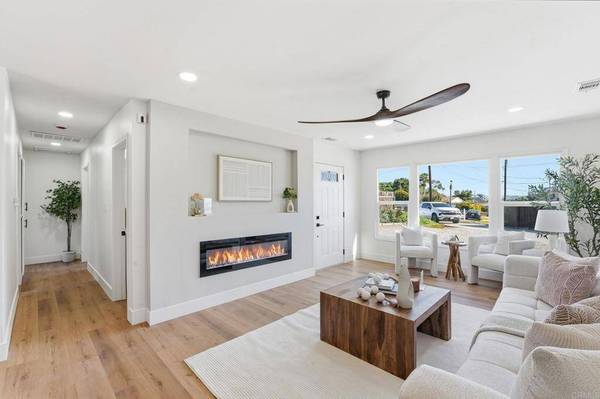 2615 Lancelot DR, Oceanside, CA 92054