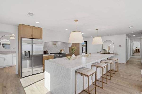 8833 Glenhaven ST, San Diego, CA 92123