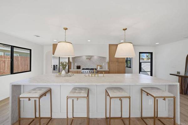 8833 Glenhaven ST, San Diego, CA 92123