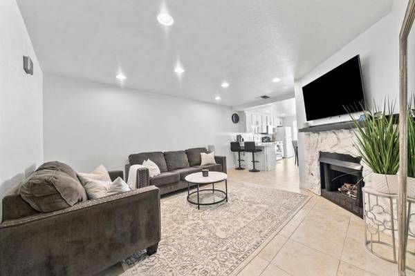 776 E Chase AVE, El Cajon, CA 92020
