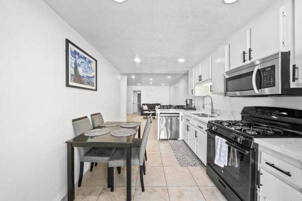 776 E Chase AVE, El Cajon, CA 92020