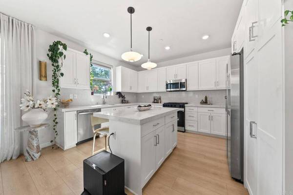1500 Painted Cave AVE, Chula Vista, CA 91913