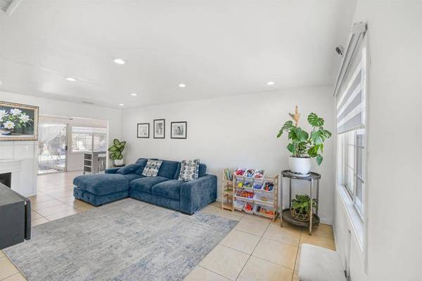 3974 Daves WAY, San Diego, CA 92154