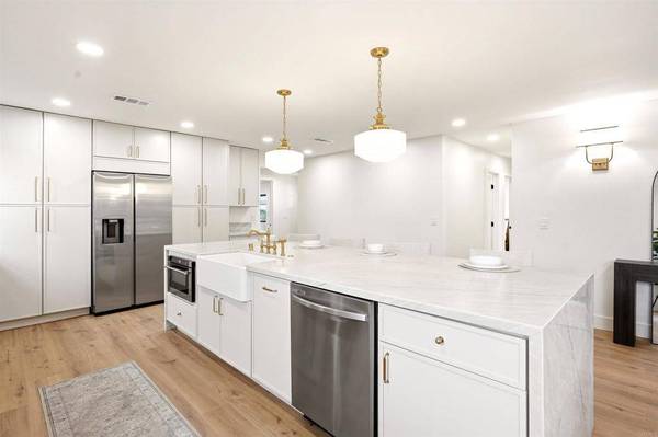 2063 Boundary ST, San Diego, CA 92104