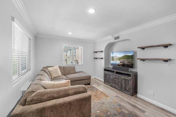 2752 B ST #212, San Diego, CA 92102