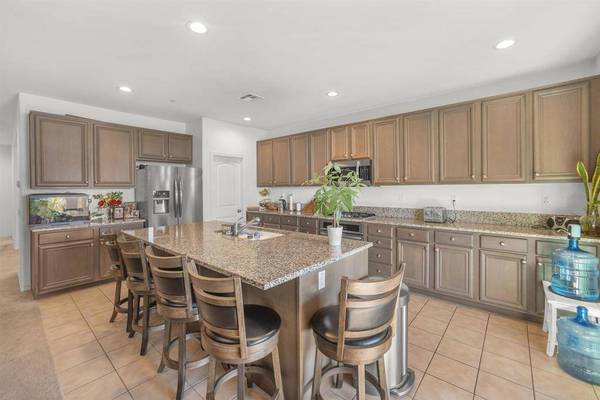 1248 Lorenzo RD, Chula Vista, CA 91913