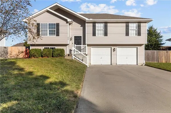 604 S Crews AVE, Odessa, MO 64076