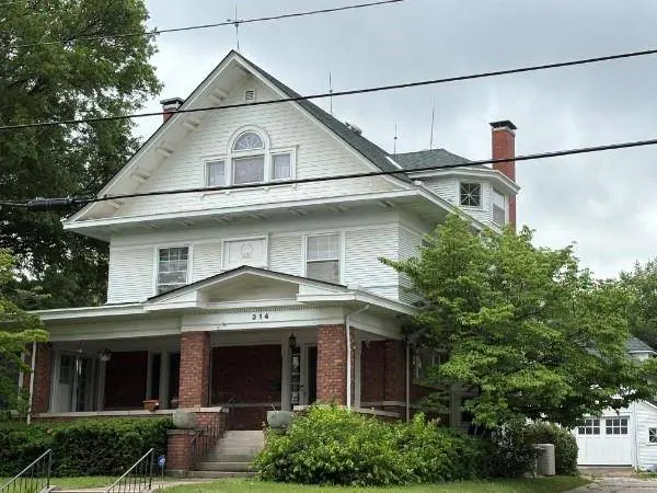 314 E Gay ST, Warrensburg, MO 64093